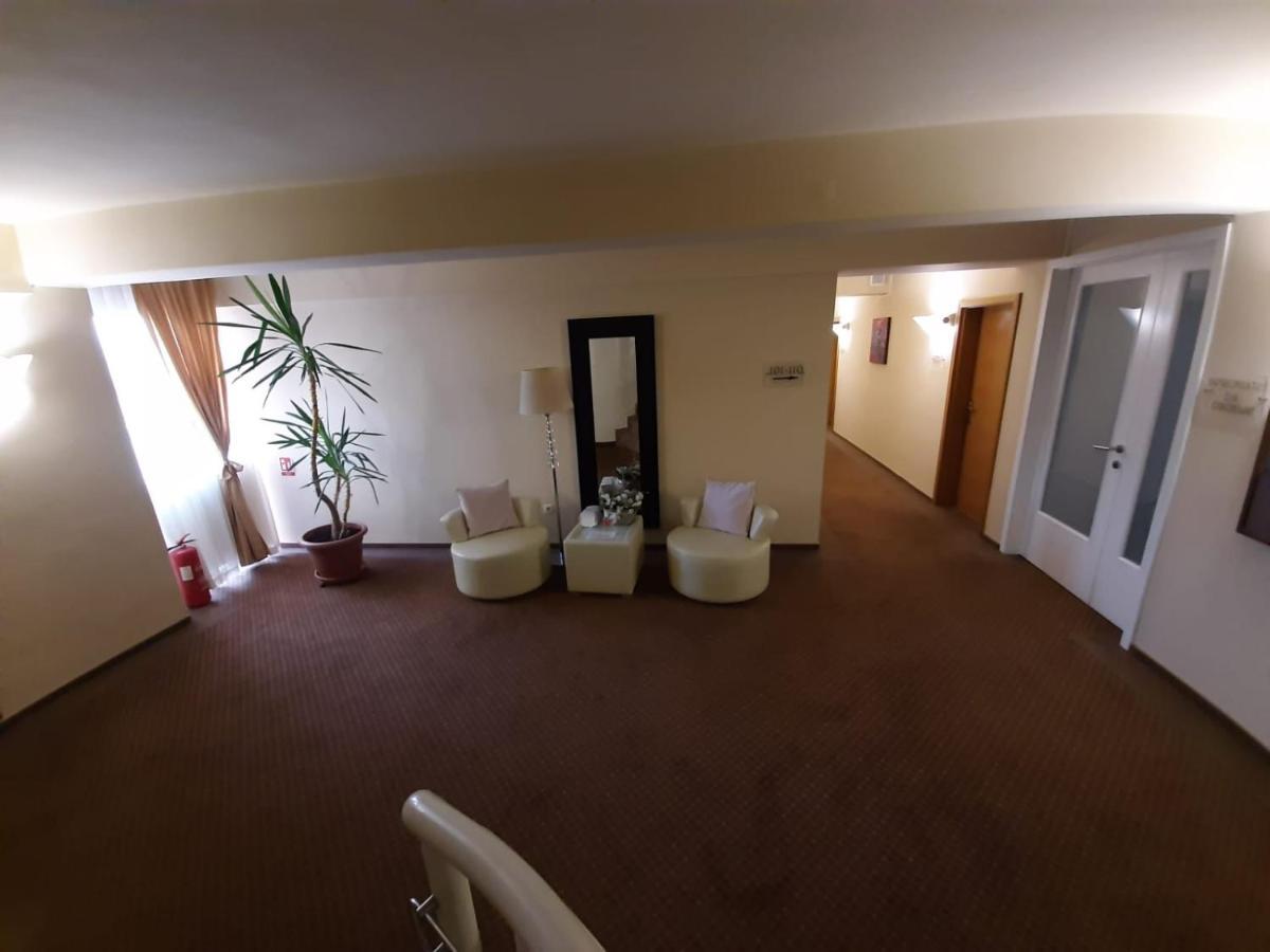 Hotel Garic Gerzence Kültér fotó
