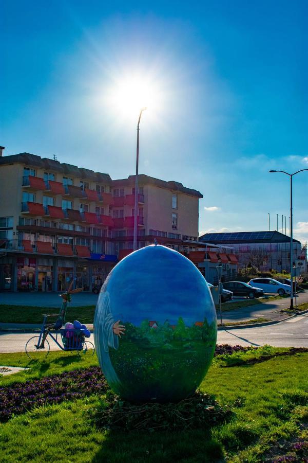 Hotel Garic Gerzence Kültér fotó