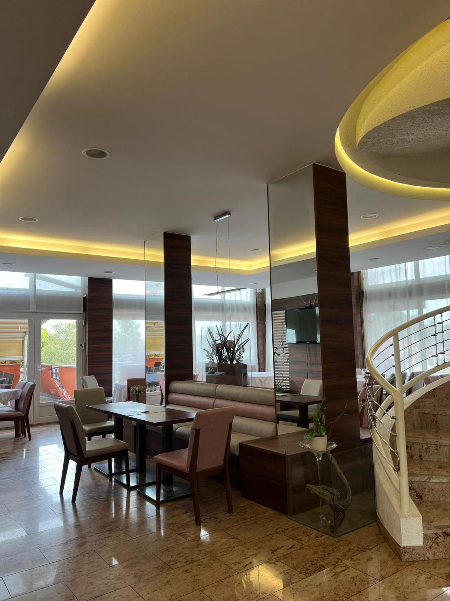 Hotel Garic Gerzence Kültér fotó